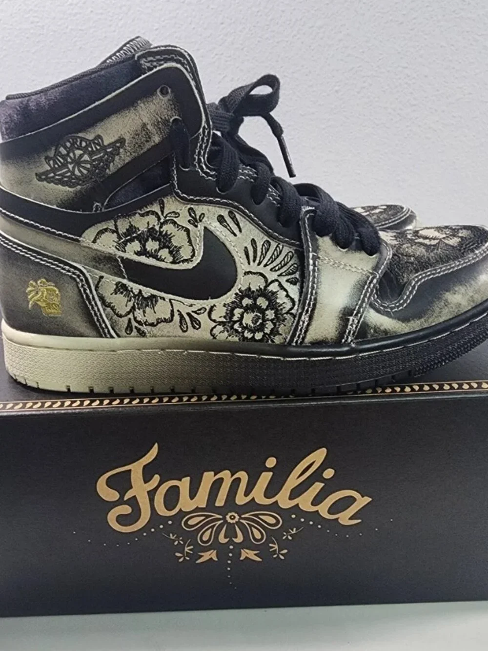 Nike Air Jordan 1 Zoom CMFT 2 Familia Dia de Muertos M7.5 W9